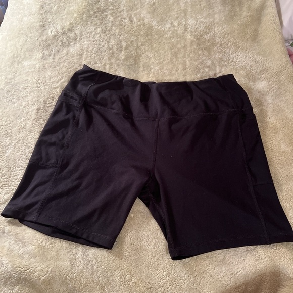 Athletic Works Black Women's Bike Shorts - Picture 1 of 3